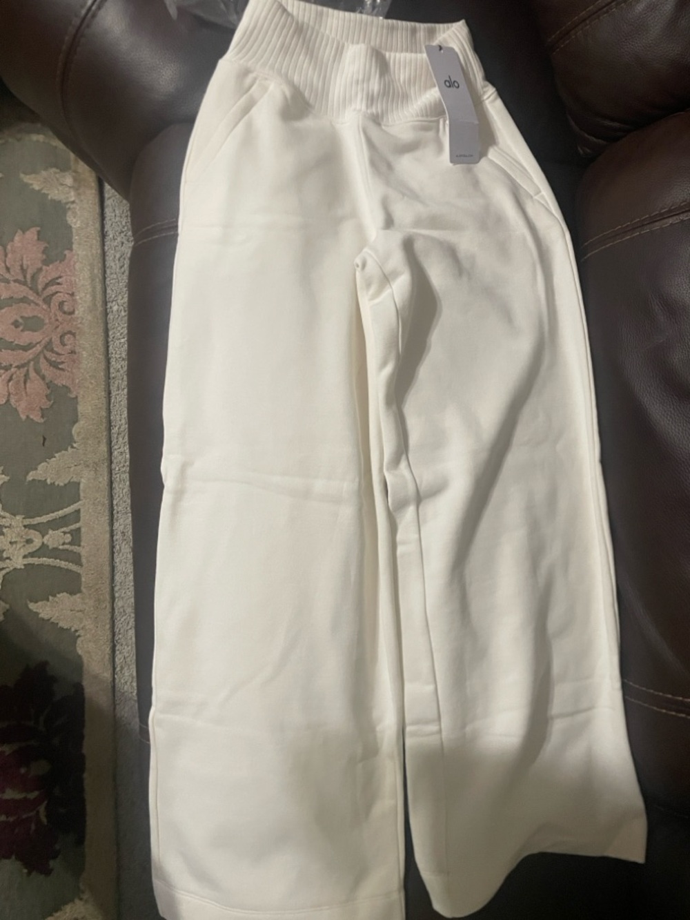 ALO Yoga Wide Leg Pants in White Cream
